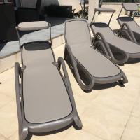 6 chaises longues avec pare-soleil